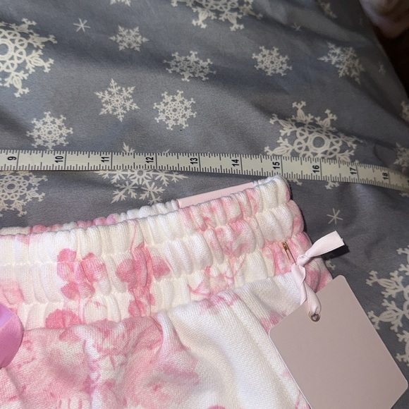 NWT LoveShackFancy x VS Pink Everblooming White wide leg sweatpants - M - Picture 13 of 13